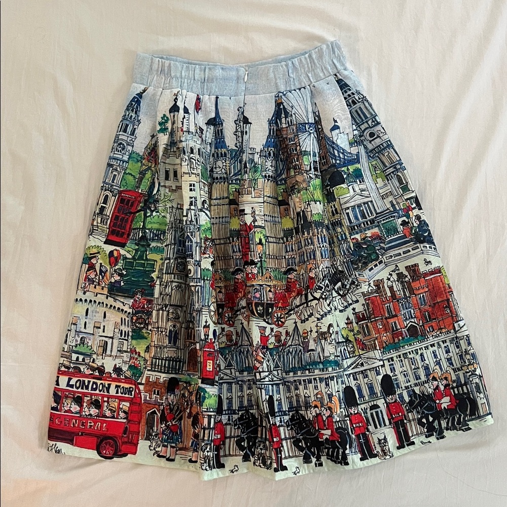 London City Skirt Eye Candy- A line Skirt - Picture 2 of 6